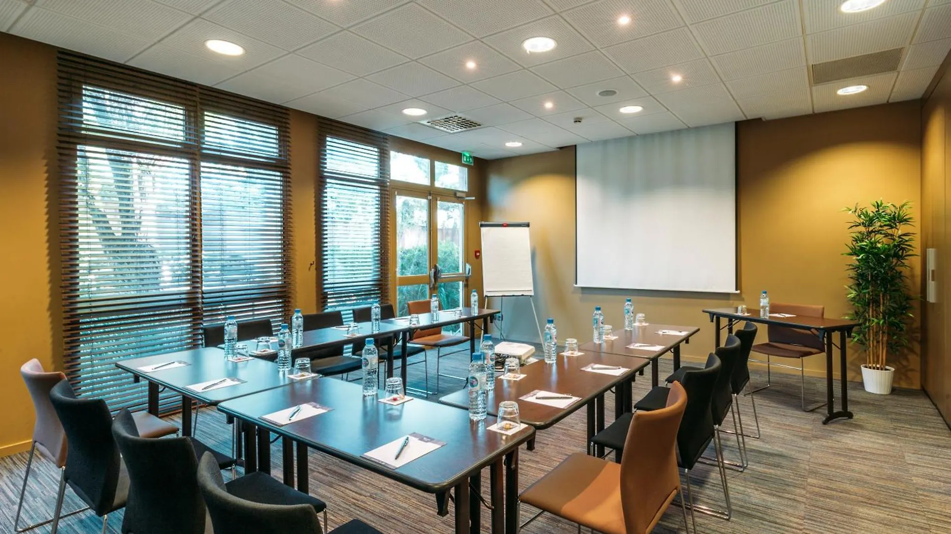 Escale Oceania Aix-En-Provence Hotell