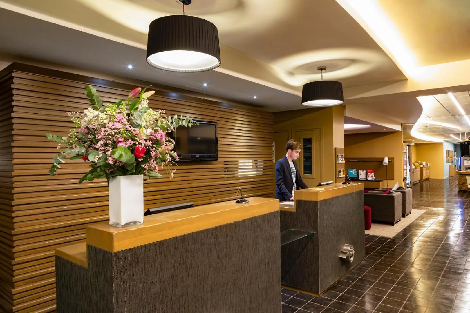 Escale Oceania Aix-En-Provence Hotell