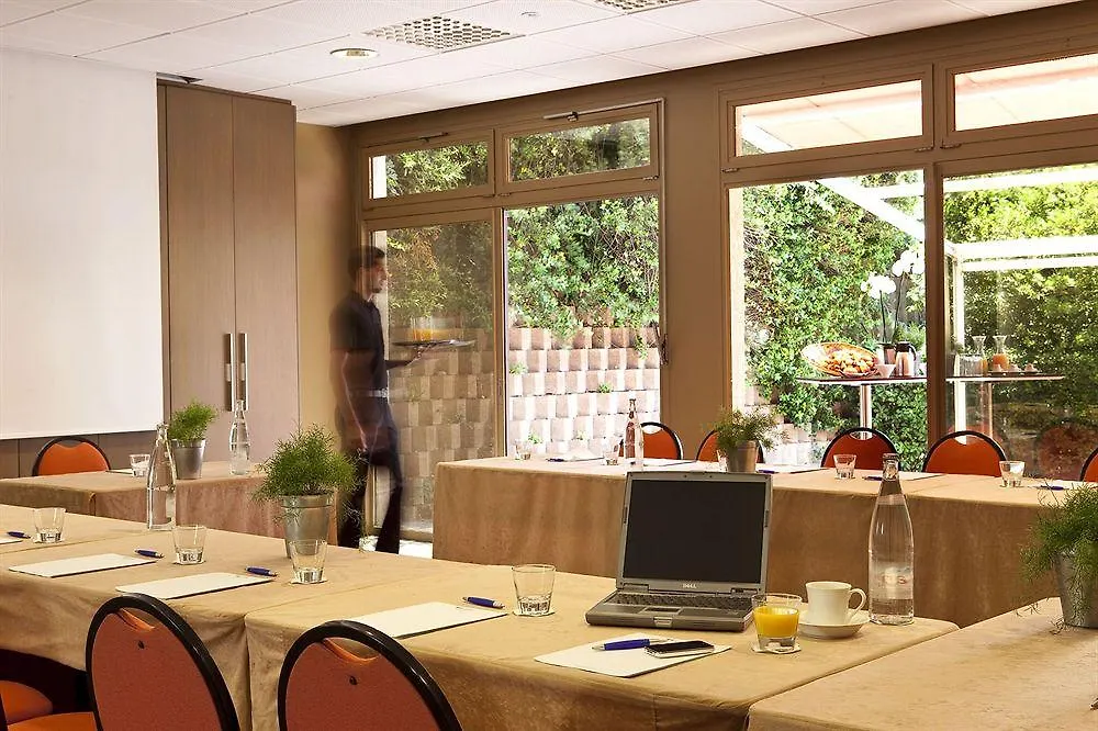 Escale Oceania Aix-En-Provence Hotel