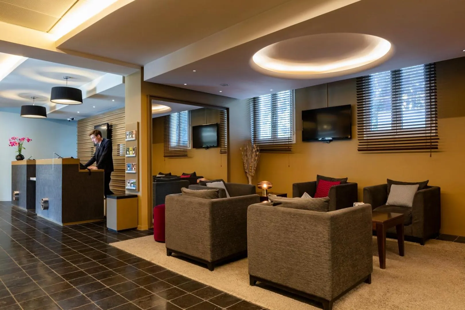 Escale Oceania Aix-En-Provence Hotel 3*,