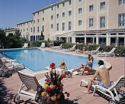Escale Oceania Aix-En-Provence Hotel 3*,  France