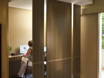 Escale Oceania Aix-En-Provence Hotel